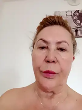 Hottie-Mom online show from 04-15-26, 06:31