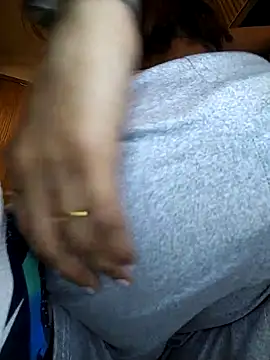 Snapshot of Colombiana219 chatting on 03-26-26, 02:06 Colombiana219 online show from 03-26-26, 02:06