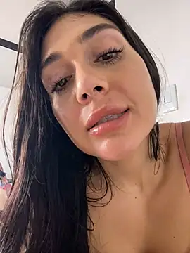 Snapshot of LaanaCooper chatting on 02-18-25, 12:39 LaanaCooper online show from 02-18-25, 12:39