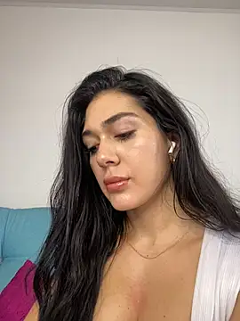 Snapshot of LaanaCooper chatting on 03-04-25, 01:38 LaanaCooper online show from 03-04-25, 01:38