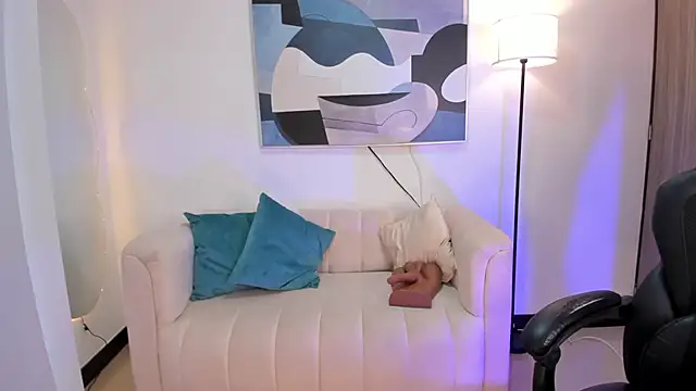 SaraParker  online show from 04-22-26, 10:00