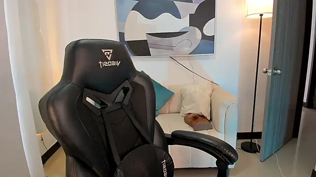 SaraParker  online show from 04-25-26, 06:05