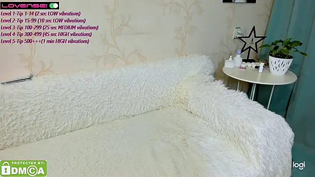 Snapshot of EmmaAmazingEyes chatting on 12-20-24, 03:10 EmmaAmazingEyes online show from 12-20-24, 03:10