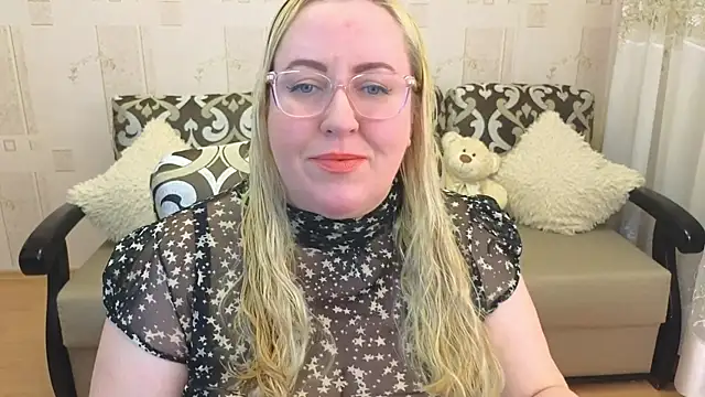 Snapshot of Ginesia chatting on 12-08-24, 05:01 Ginesia online show from 12-08-24, 05:01