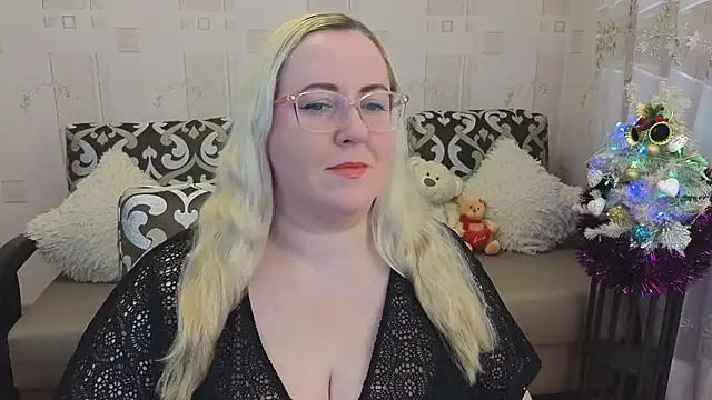 Snapshot of Ginesia chatting on 12-11-24, 03:37 Ginesia online show from 12-11-24, 03:37