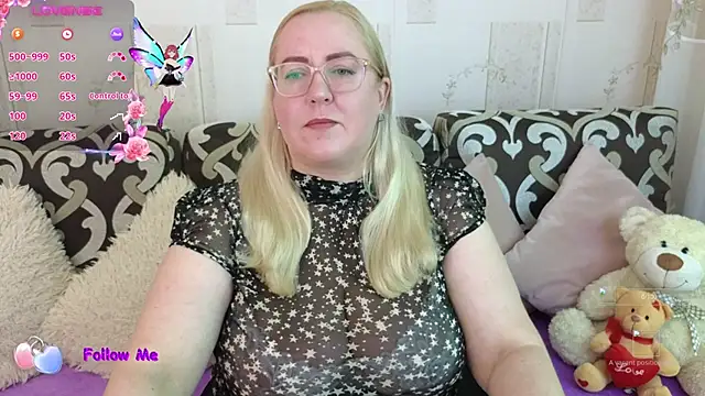 Snapshot of Ginesia chatting on 09-13-25, 12:38 Ginesia online show from 09-13-25, 12:38