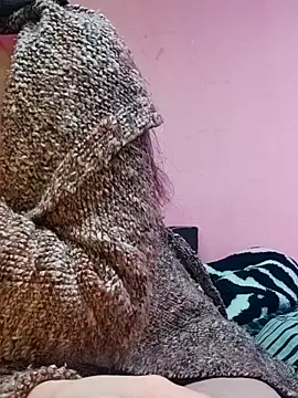 Snapshot of Amaya07 chatting on 12-02-25, 02:39 Amaya07 online show from 12-02-25, 02:39