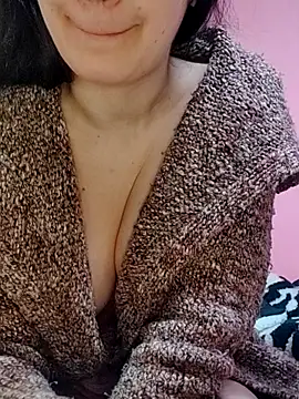 Snapshot of Amaya07 chatting on 12-04-25, 03:05 Amaya07 online show from 12-04-25, 03:05