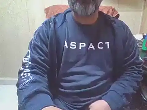 Snapshot of hairymaster95 chatting on 02-01-26, 07:07 hairymaster95 online show from 02-01-26, 07:07