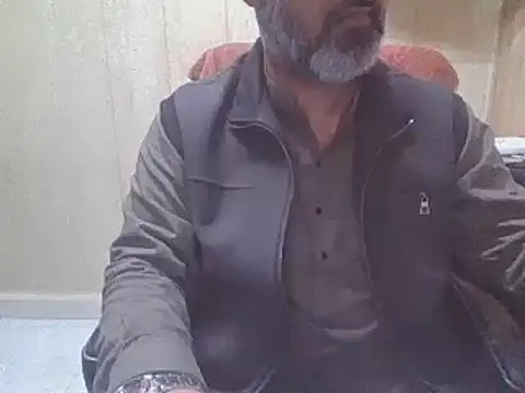 Snapshot of hairymaster95 chatting on 02-14-26, 05:48 hairymaster95 online show from 02-14-26, 05:48