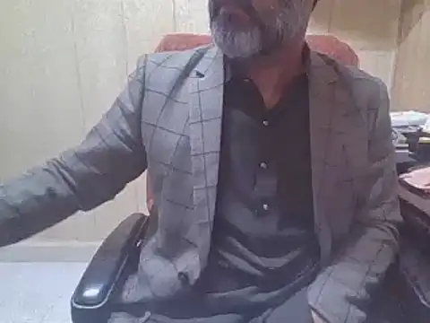 Snapshot of hairymaster95 chatting on 02-17-26, 04:09 hairymaster95 online show from 02-17-26, 04:09