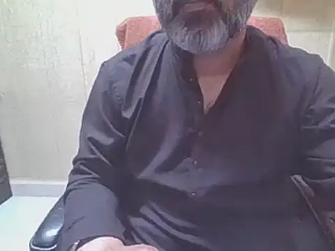 Snapshot of hairymaster95 chatting on 03-07-26, 08:11 hairymaster95 online show from 03-07-26, 08:11