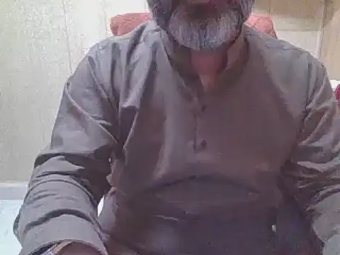 Snapshot of hairymaster95 chatting on 03-09-26, 07:12 hairymaster95 online show from 03-09-26, 07:12