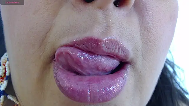 Kerly Doll online show from 02-05-25, 10:01