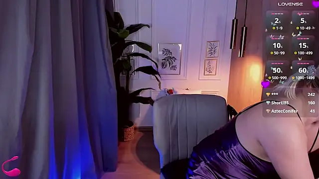 YolandaKiss online show from 03-11-25, 11:15