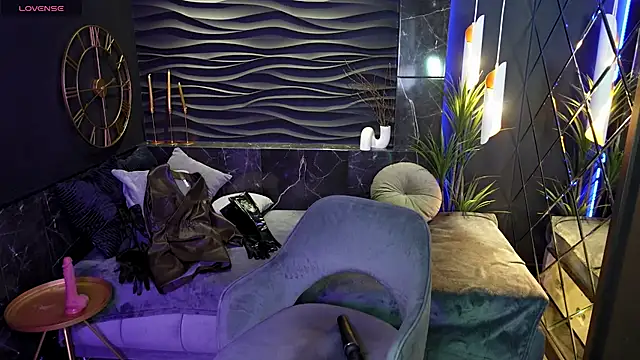 KylieMellow online show from 01-31-25, 05:30