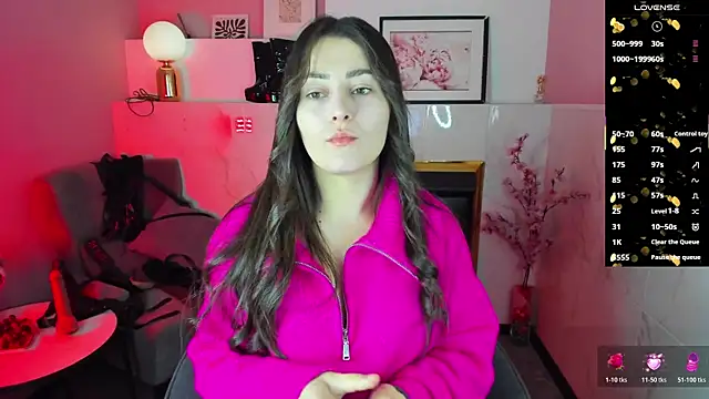 Snapshot of KylieMellow chatting on 12-14-25, 05:24 KylieMellow online show from 12-14-25, 05:24