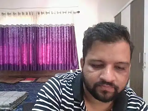 Snapshot of dhruv_love chatting on 11-15-25, 04:10 dhruv love online show from 11-15-25, 04:10