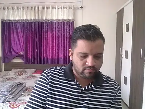 Snapshot of dhruv_love chatting on 11-25-25, 03:50 dhruv love online show from 11-25-25, 03:50