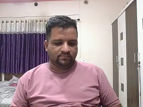 Snapshot of dhruv_love chatting on 02-24-26, 01:31 dhruv love online show from 02-24-26, 01:31