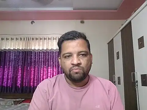 Snapshot of dhruv_love chatting on 02-27-26, 04:23 dhruv love online show from 02-27-26, 04:23