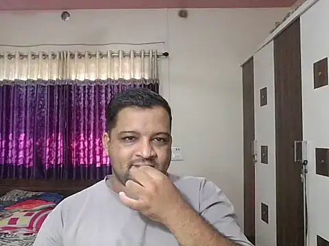 Snapshot of dhruv_love chatting on 04-13-26, 04:07 dhruv love online show from 04-13-26, 04:07