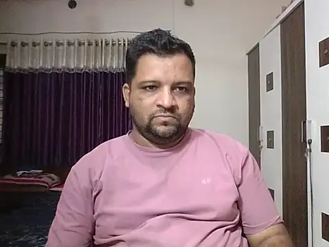 Snapshot of dhruv_love chatting on 04-18-26, 12:31 dhruv love online show from 04-18-26, 12:31
