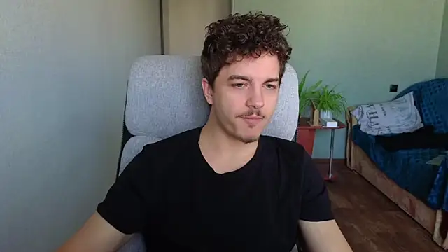 Remy Miles online show from 10-26-25, 07:03