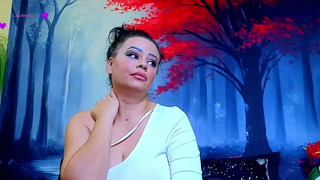 Snapshot of ElizabethEven chatting on 11-02-25, 10:45 ElizabethEven online show from 11-02-25, 10:45