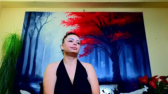 Snapshot of ElizabethEven chatting on 11-23-25, 10:31 ElizabethEven online show from 11-23-25, 10:31