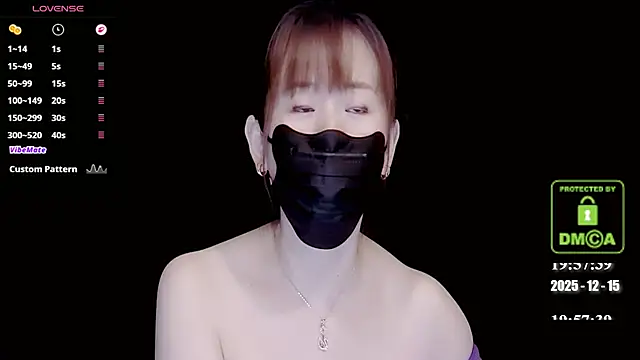 Snapshot of melia_Z chatting on 12-15-25, 11:58 melia Z online show from 12-15-25, 11:58