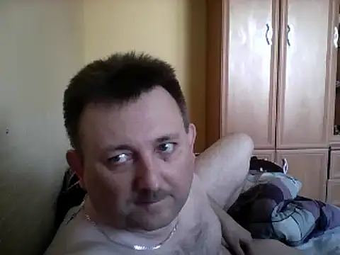 Snapshot of Novy73 chatting on 03-09-25, 08:29 Novy73 online show from 03-09-25, 08:29
