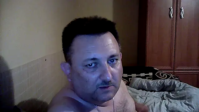 Snapshot of Novy73 chatting on 09-15-25, 10:10 Novy73 online show from 09-15-25, 10:10