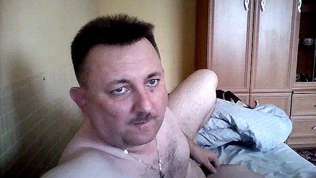 Snapshot of Novy73 chatting on 09-29-25, 09:14 Novy73 online show from 09-29-25, 09:14