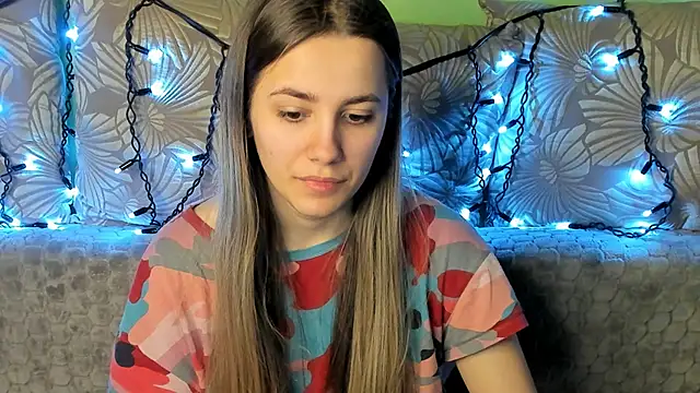 MaggieCake online show from 02-22-25, 04:40