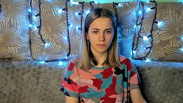 MaggieCake online show from 03-14-25, 04:21