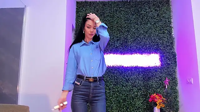 realhotfallingdevil online show from 12-04-25, 05:28