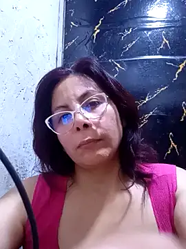 Snapshot of Anypink chatting on 02-18-25, 10:14 Anypink online show from 02-18-25, 10:14