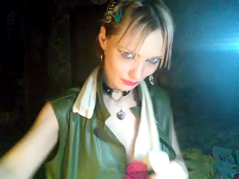 Snapshot of WildMissNiks chatting on 12-16-24, 03:54 WildMissNiks online show from 12-16-24, 03:54