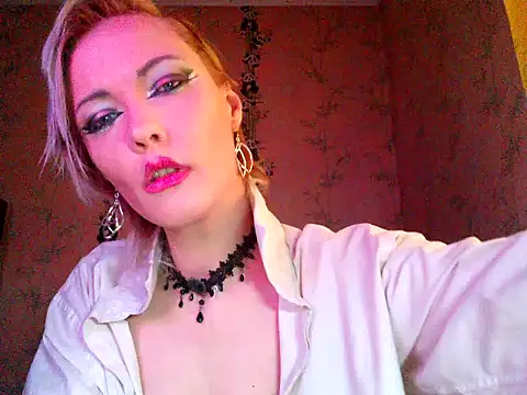 Snapshot of WildMissNiks chatting on 11-26-25, 09:21 WildMissNiks online show from 11-26-25, 09:21