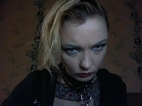 Snapshot of WildMissNiks chatting on 03-10-26, 08:19 WildMissNiks online show from 03-10-26, 08:19