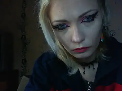 WildMissNiks online show from 05-11-26, 07:03