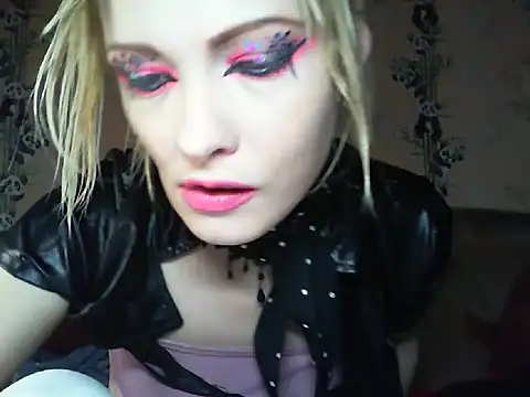 WildMissNiks online show from 06-20-26, 08:28