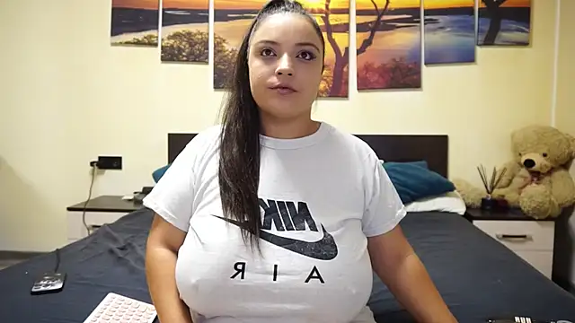 Snapshot of adelline chatting on 10-22-25, 08:52 adelline online show from 10-22-25, 08:52