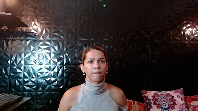 PINK  LOLA1 online show from 06-26-26, 10:14