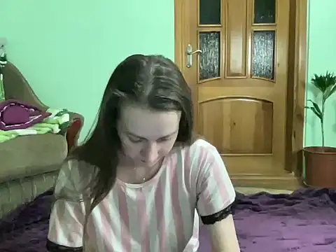 Snapshot of AngelTough20 chatting on 10-06-25, 09:56 AngelTough20 online show from 10-06-25, 09:56