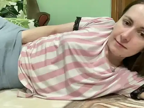 Snapshot of AngelTough20 chatting on 10-16-25, 10:22 AngelTough20 online show from 10-16-25, 10:22