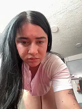 Snapshot of KallyMyller1 chatting on 11-04-25, 07:24 KallyMyller1 online show from 11-04-25, 07:24