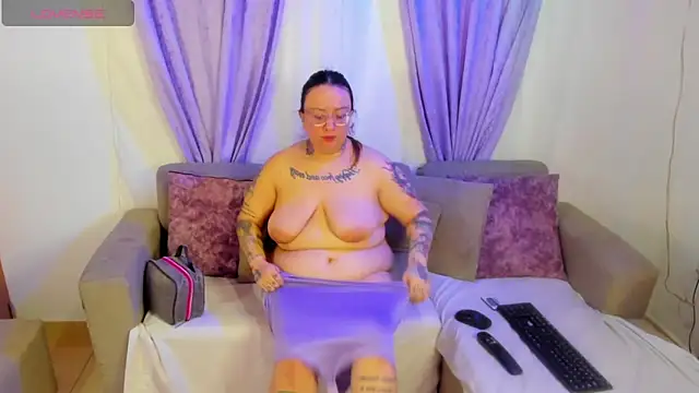 MiaYMolly online show from 04-30-26, 12:50