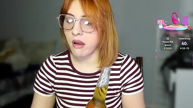 Snapshot of KindKristy chatting on 02-18-26, 04:52 KindKristy online show from 02-18-26, 04:52